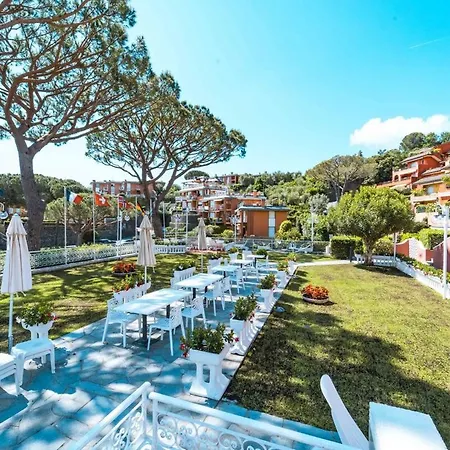 Apartament Luxuryresidence Portofino Vistamare&piscina